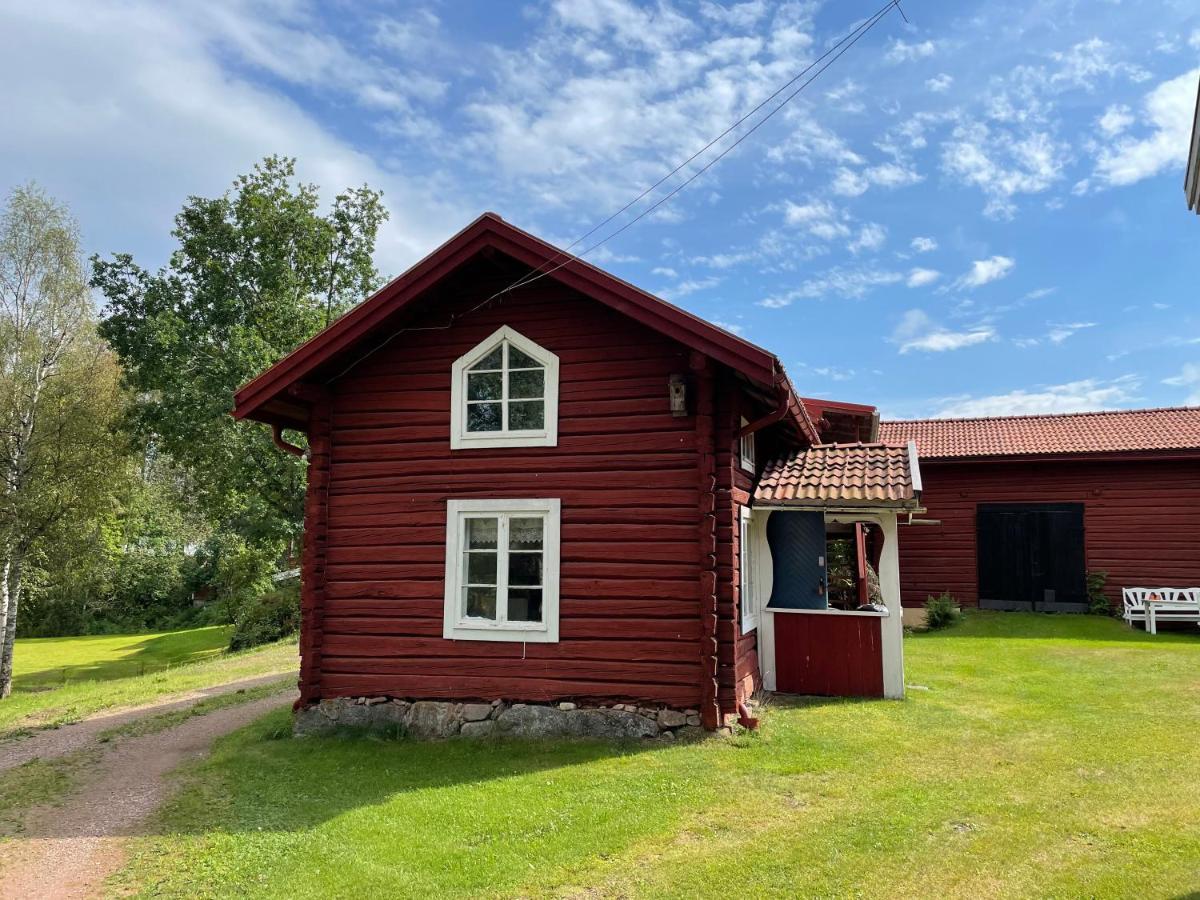 Dalastuga Med Tillgang Till Badplats ليكساند المظهر الخارجي الصورة